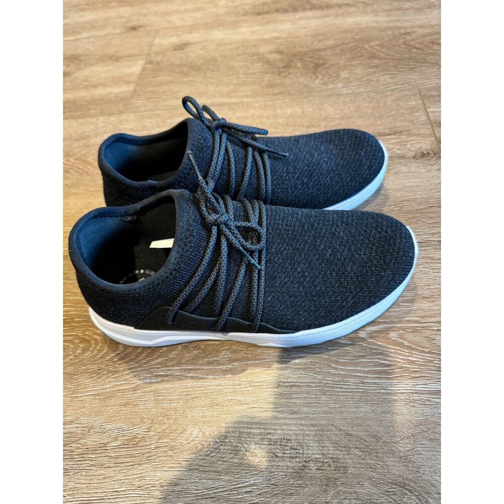 Men's VESSI Waterproof Cityscape Classic Sneaker in Black, Size 6